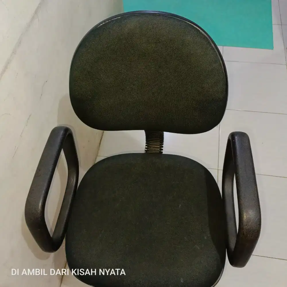 Kursi atau Bangku  kerja