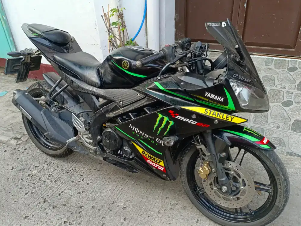 Yamaha R15 V2 Tech3 Monster Tahun 2016 JOZZ Mesin Halus Siap tancapGas