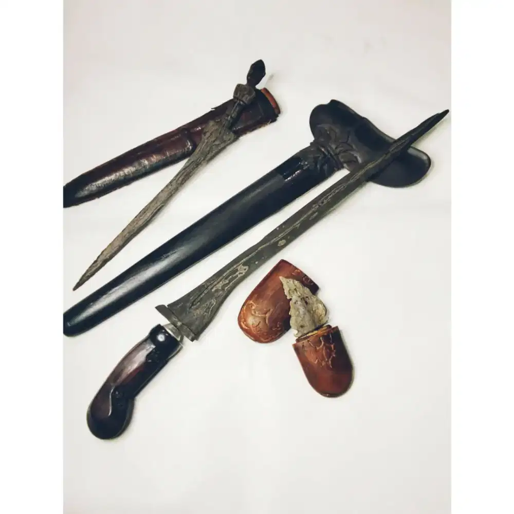 Jual Keris Putut Sajen Pamor Junjung Drajat Pusaka Jawa Sepuh Kuno