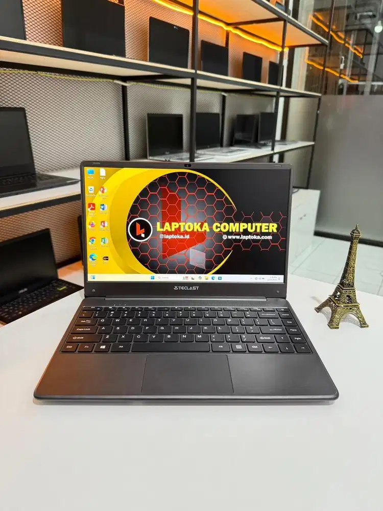 Di jual laptop slim ram 8gb ssd 256gb