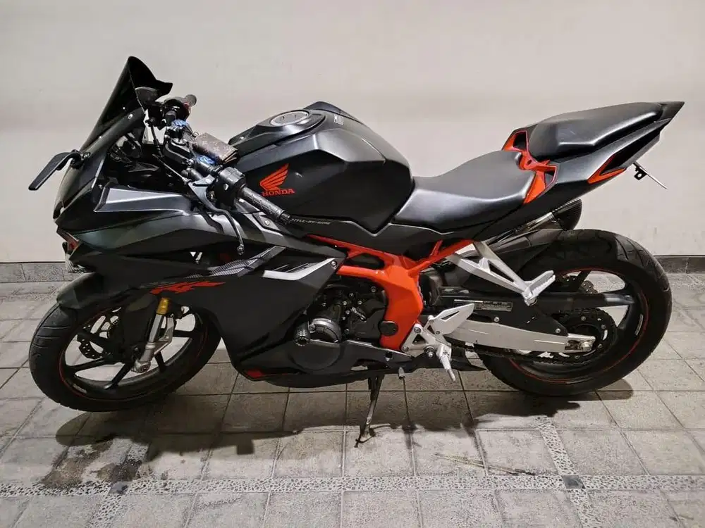 CBR 250 RR BLACK SPECIAL EDITION