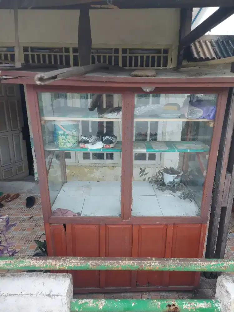 Dijual Lemari Jualan Gandus