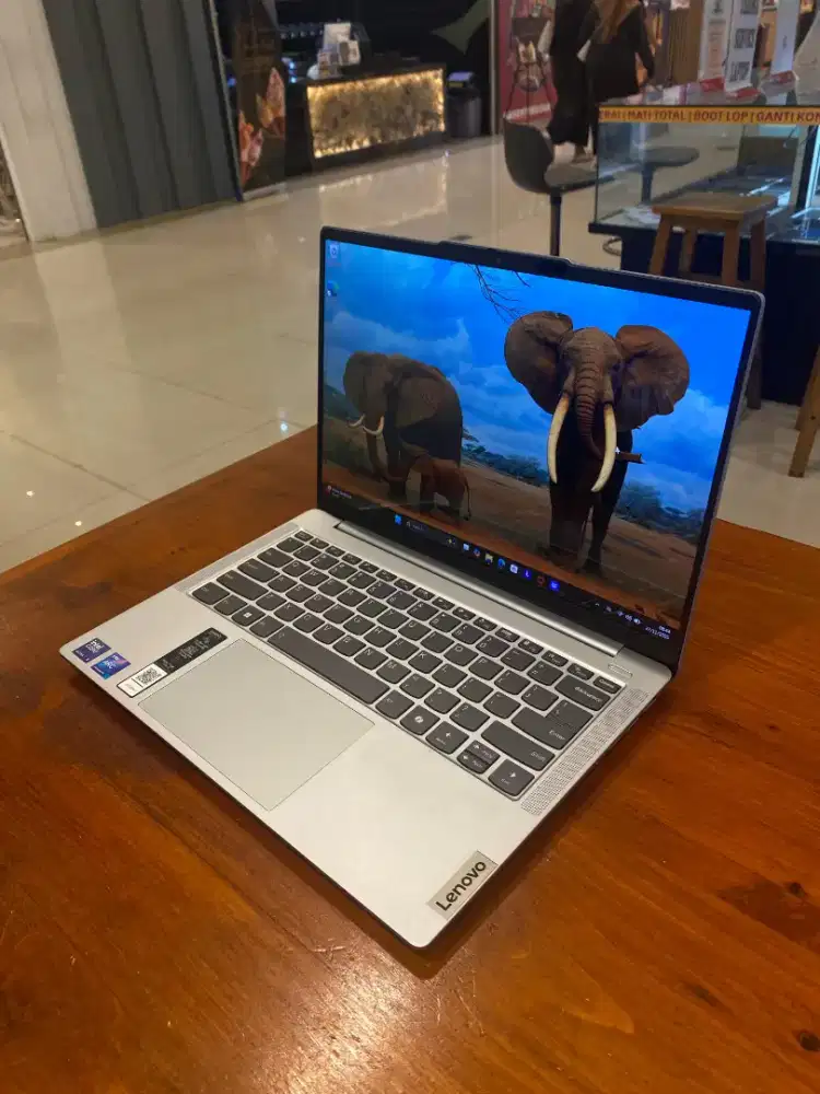 Lenovo ideapad Slim 5 14IMH9 - Core Ultra 5 125H - intel Arc + AI Boos