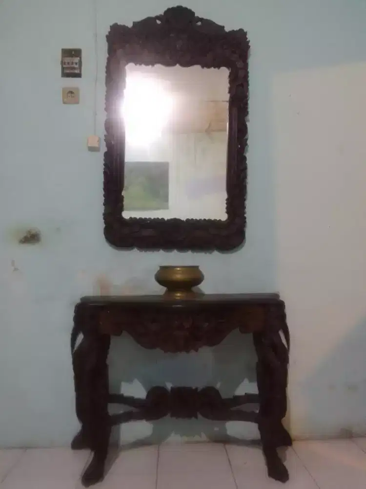 Cermin dan Meja Full Ukiran Jati