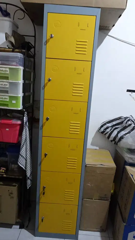 Zehn Locker (Lemari Dokumen Besi Zehn), warna kuning