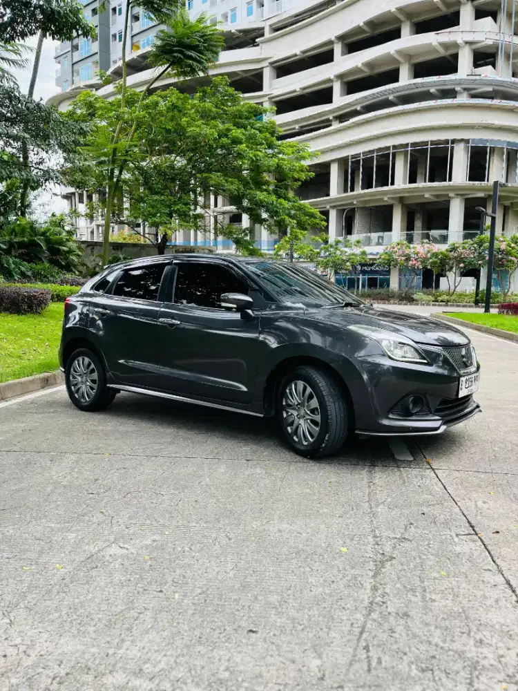 Suzuki baleno grey pajak panjang