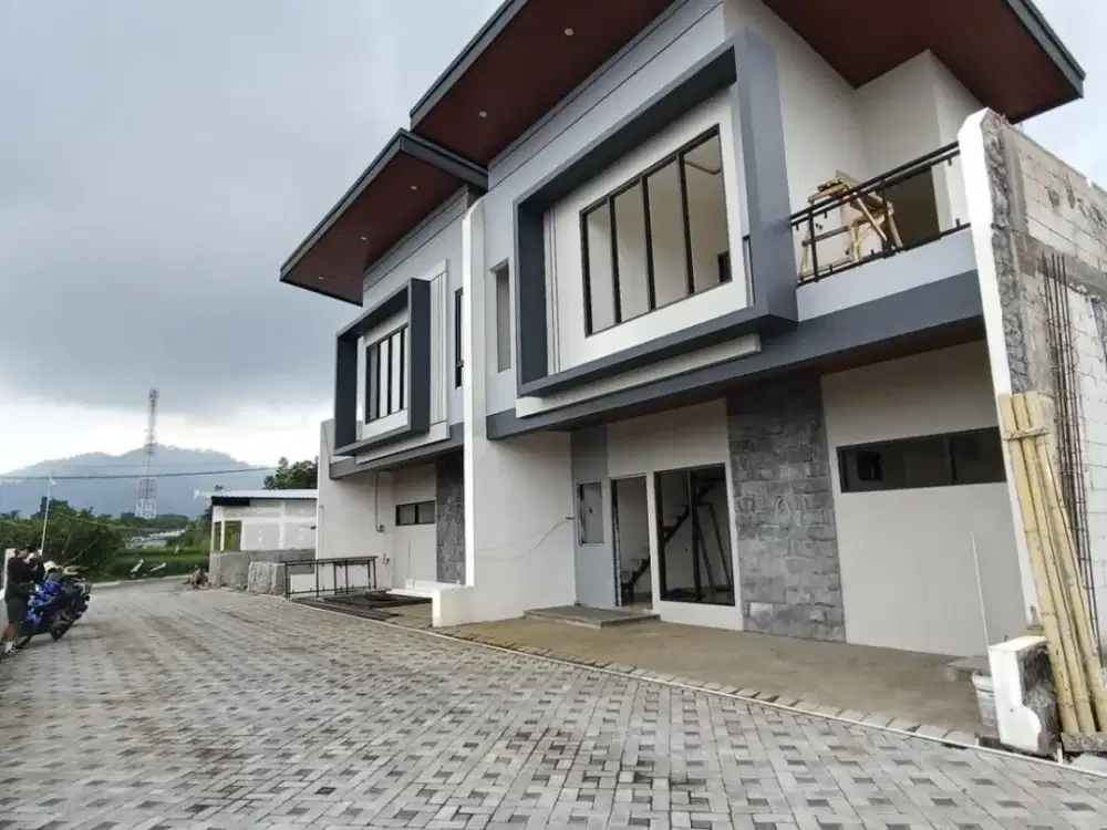VILLA MURAH BATU DENGAN KOLAM RENANG DAN VIEW MENARIK