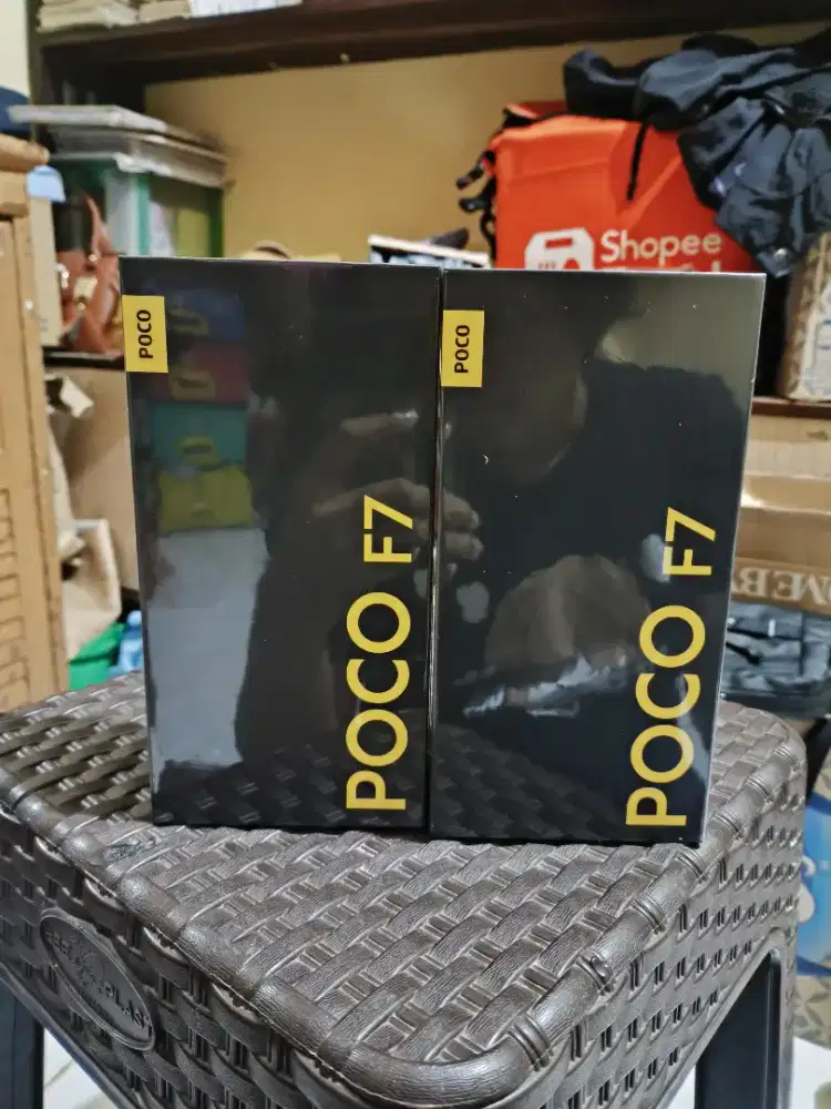 Poco F7 Black & Silver Segel 12/512GB