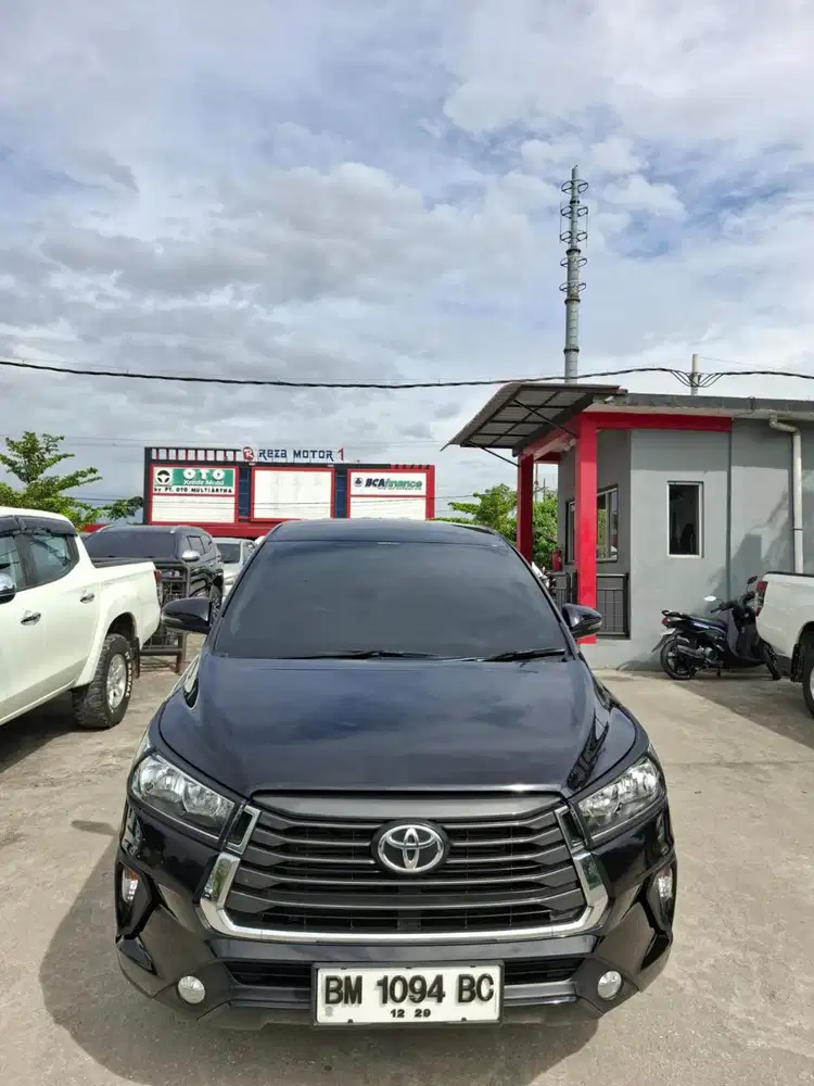 Innova 2024 G diesel manual. Km 64rb