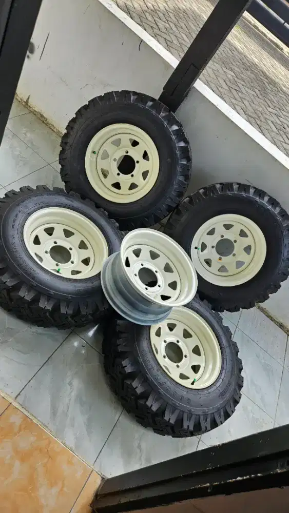 Velg plus Ban Jimny dan Taft