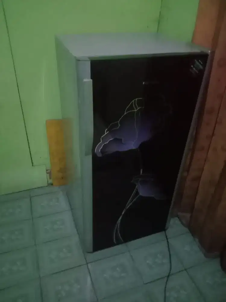 Kulkas polytron 1 pintu