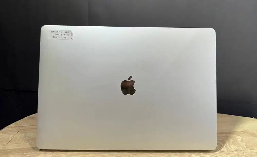 Macbook Pro 2019 16inch Core i9 //16GB //1TB Touchbar