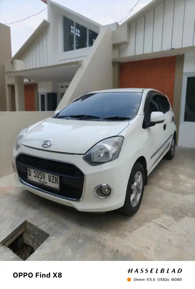 Jual Cepat, Daihatsu Ayla X Warna Putih kondisi mulus, mesin bagus,