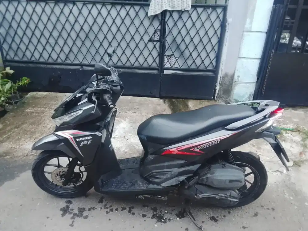 Motor bekas masih bagus, dan berfungsi dengan baik.