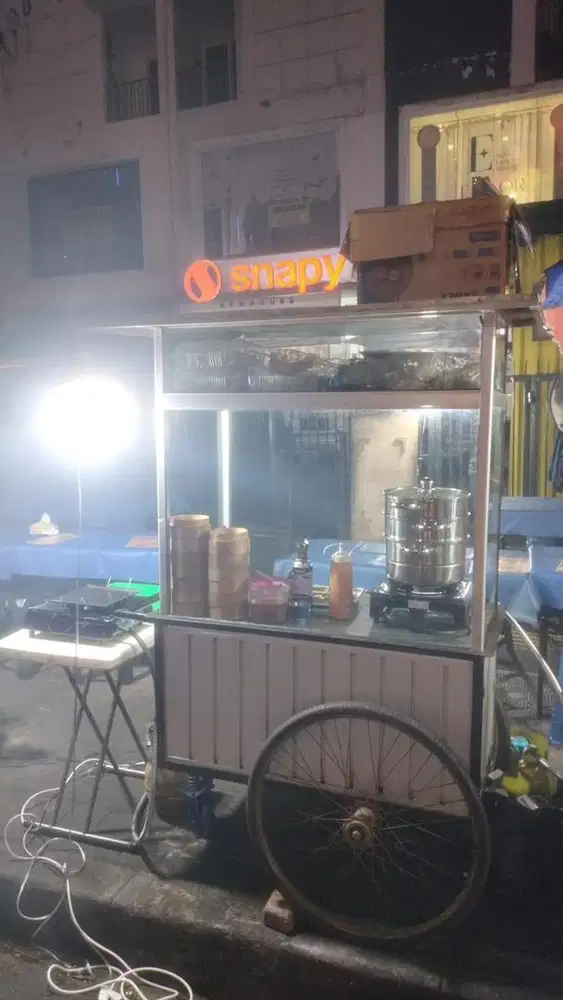 Dicari karyawan untuk dagang Dimsum di Blok M