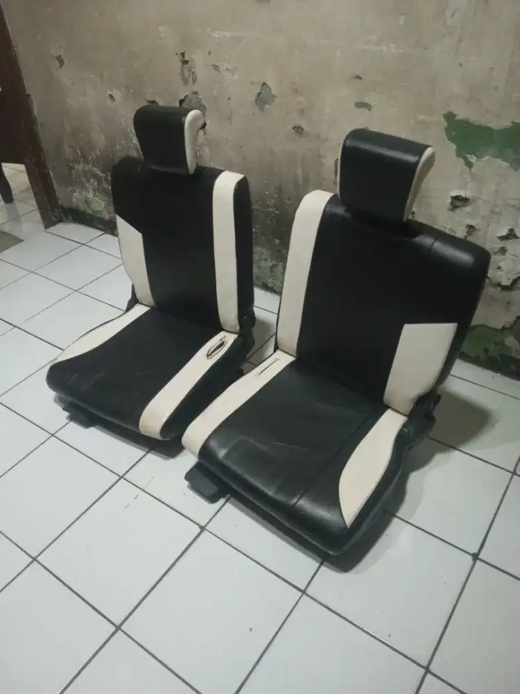 ‎Jok Belakang Baris Ke 3 Daihatsu Xenia R 2019