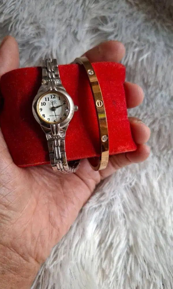 Jam Tangan Wanita Vintage Q&Q