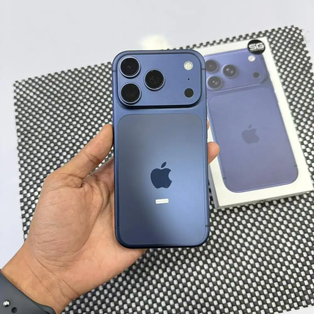 iPhone 17 Pro 256GB Deep Blue iBox Garansi 11 Bulan Lebih