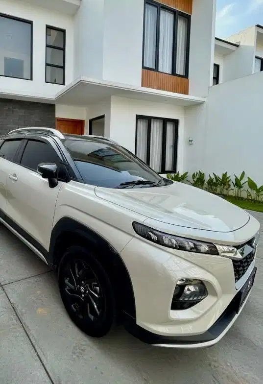 Suzuki FRONX 2025 Hybrid