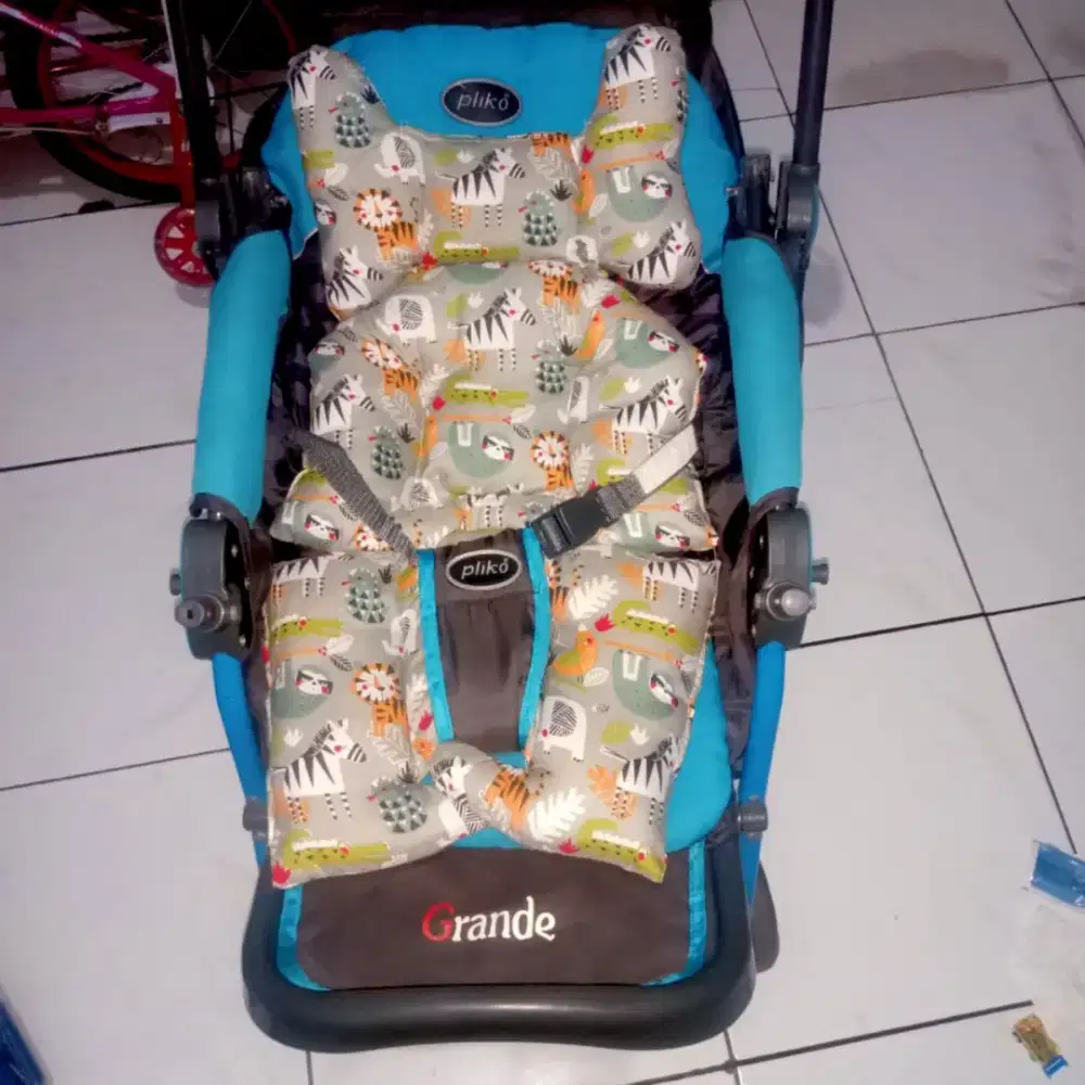 Stroller Pliko grande min pemakaian
