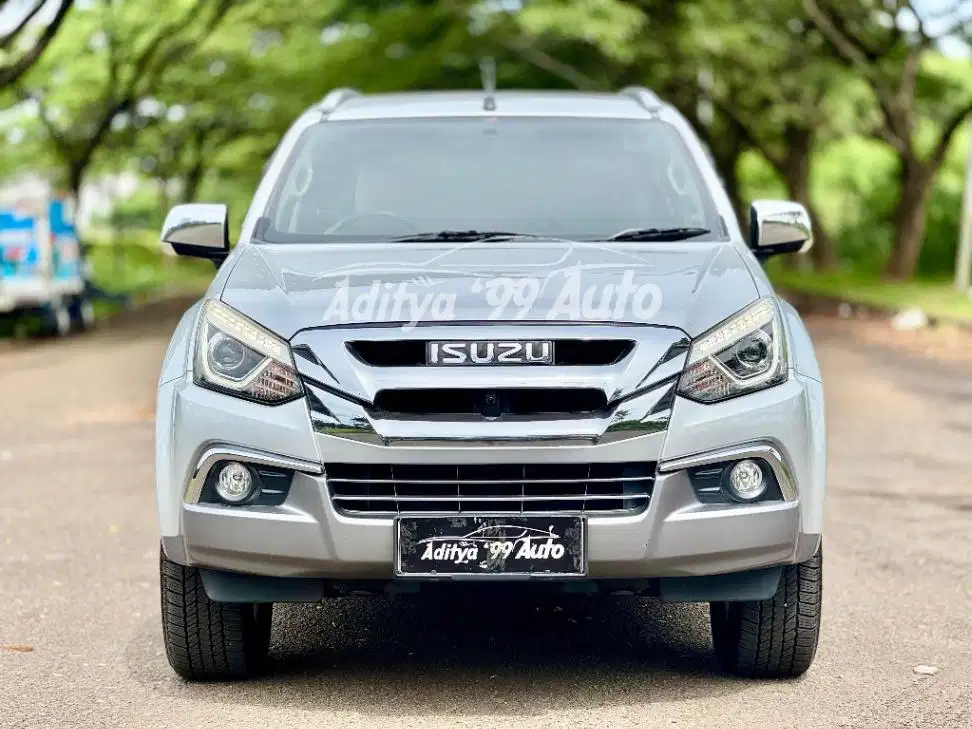 TGN PERTAMA JAMINAN APIK! ISUZU MUX MU-X PREMIER 2019/2018 AT SOLAR
