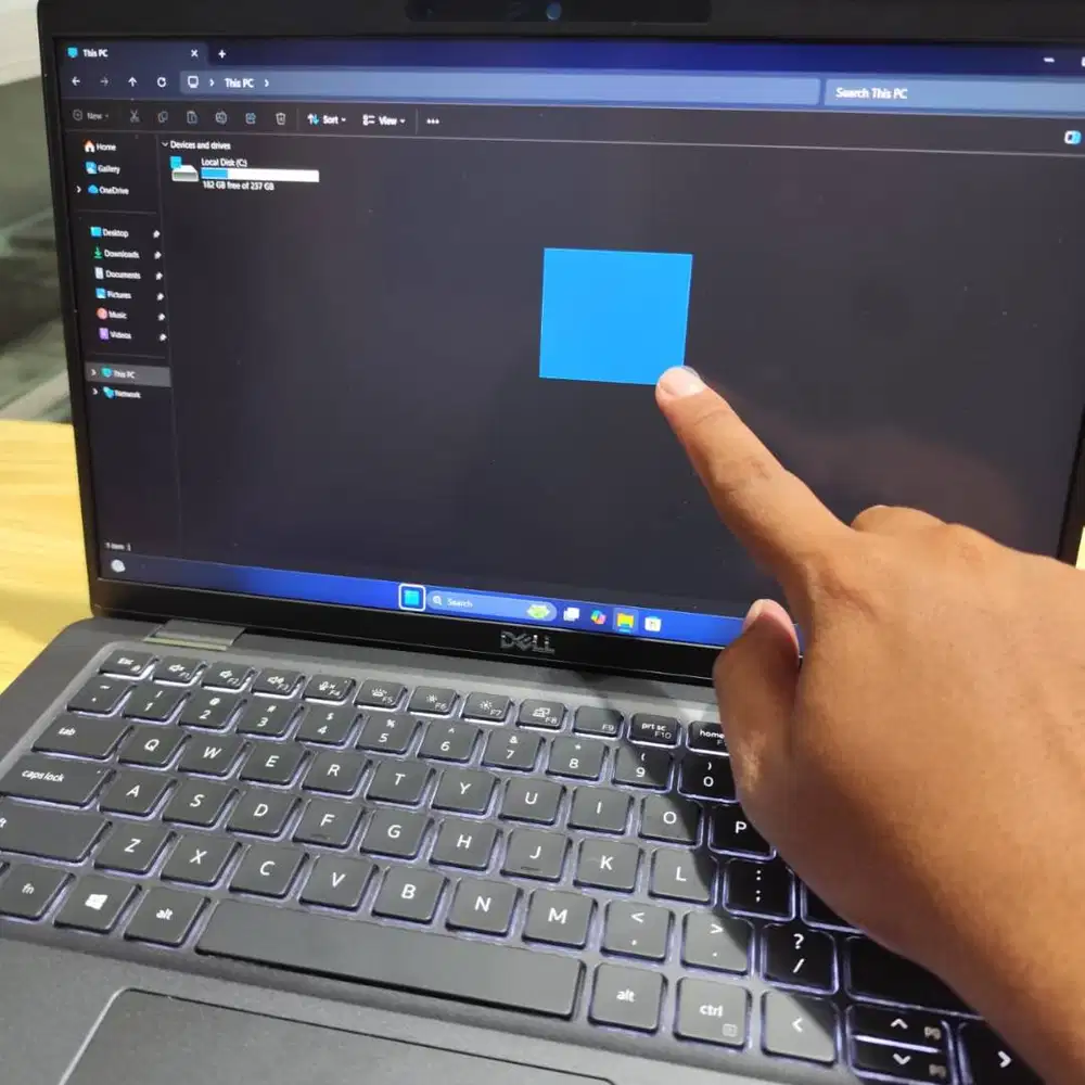 Laptop Dell Latitude Layar Sentuh Generasi Baru Intel Core i5 Gen 11 T
