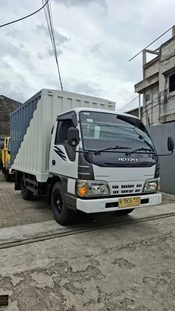 Isuzu ELF NKR 100ps engkel box 2016