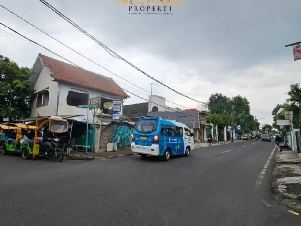 Jual Butuh rumah tinggal dan 8 pintu kos otista 3 jakarta timur