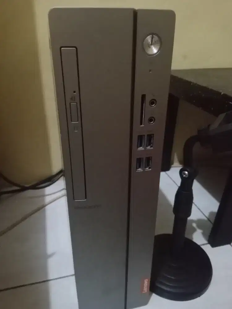 Di jual CPU Lenovo + Keyboard + Mouse