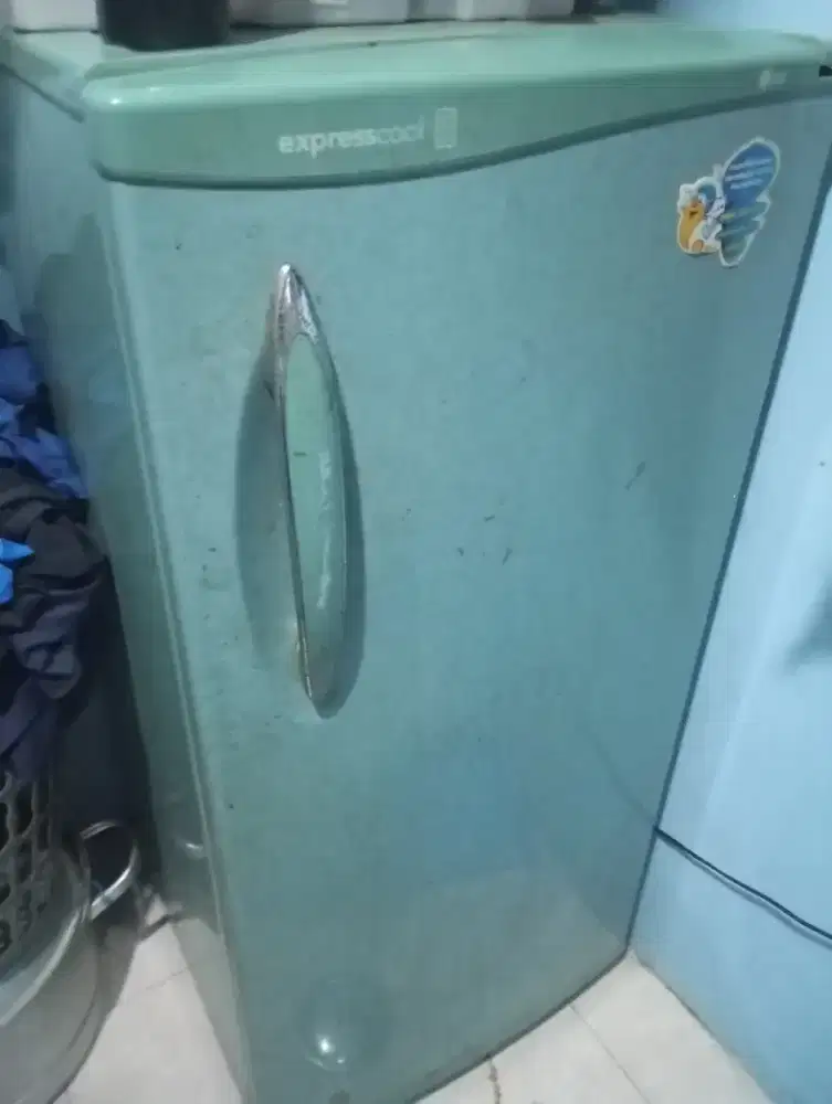 Dijual kulkas LG