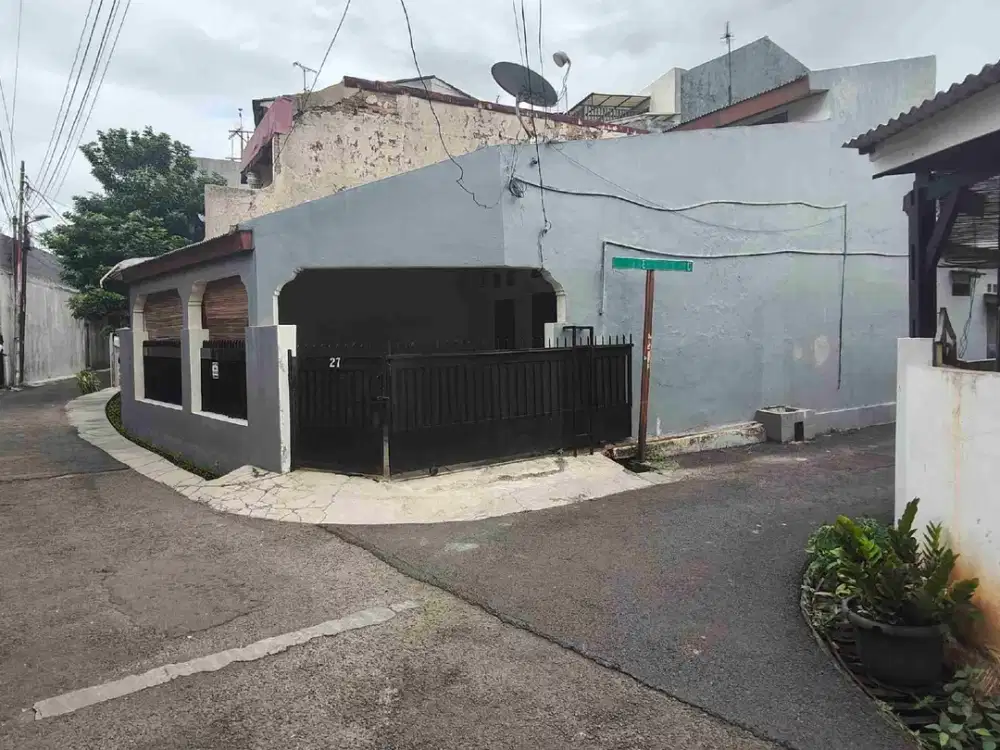 Disewakan Cepat Rumah Siap Huni & Ngantor di Tebet Barat, Strategis, dekat TOL dan Stasiun