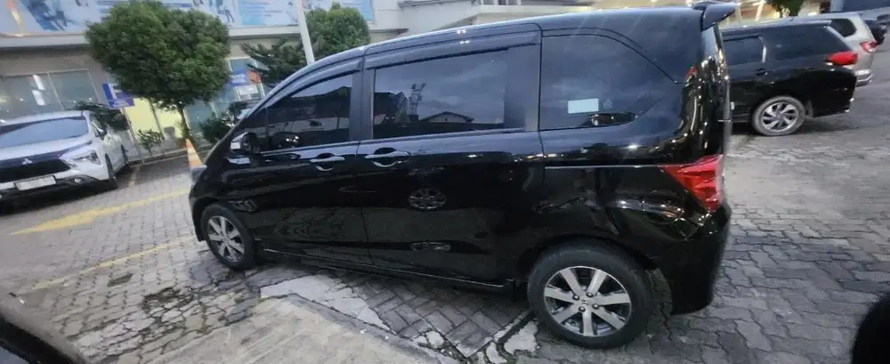 Honda Freed 2011 Bensin