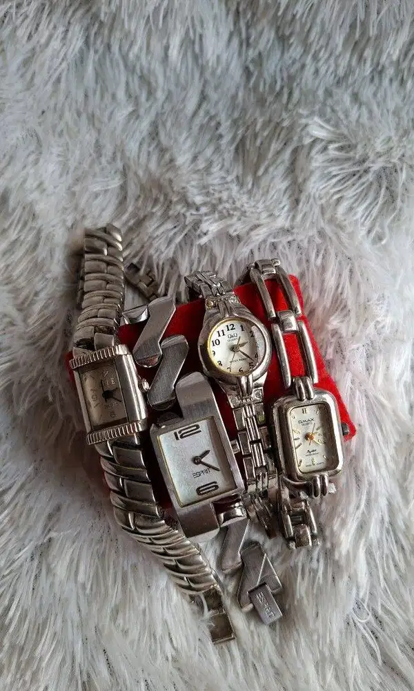Jam Tangan Vintage Wanita Lucu dan Unik Preowned