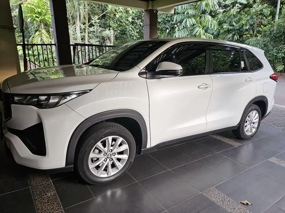 Toyota Kijang Innova 2023 Bensin