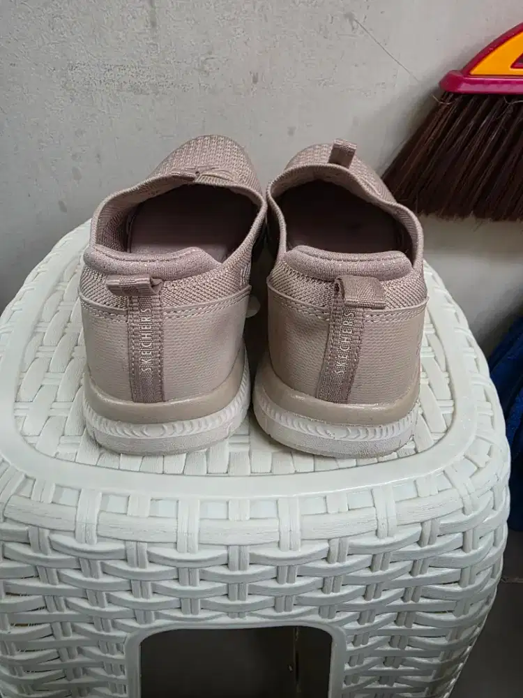 Sketchers Virtue Woman (Second)