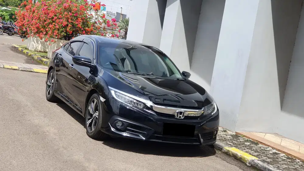 [ ANTIK LOW KM ] Honda Civic 1.5 Turbo ES Sedan CVT AT 2017/2018