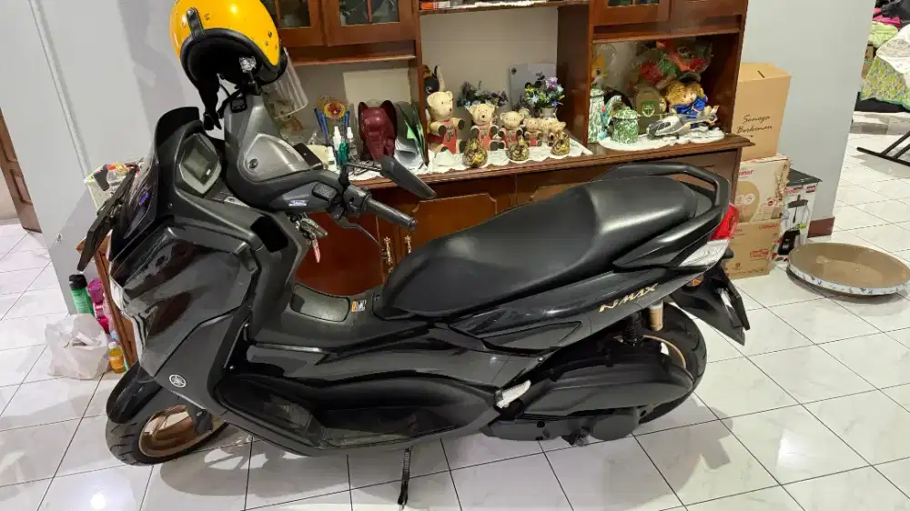 jual nmax pemakaian pribadi cewek