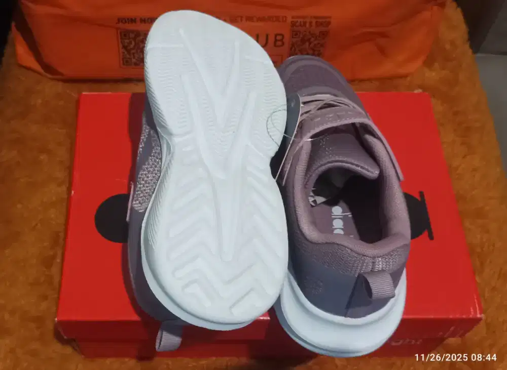 Sepatu diadora size 31