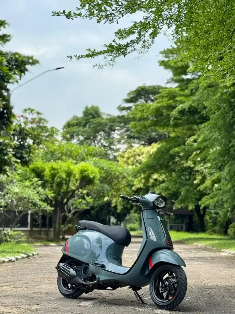 Vespa Sprint S Grey New 2025