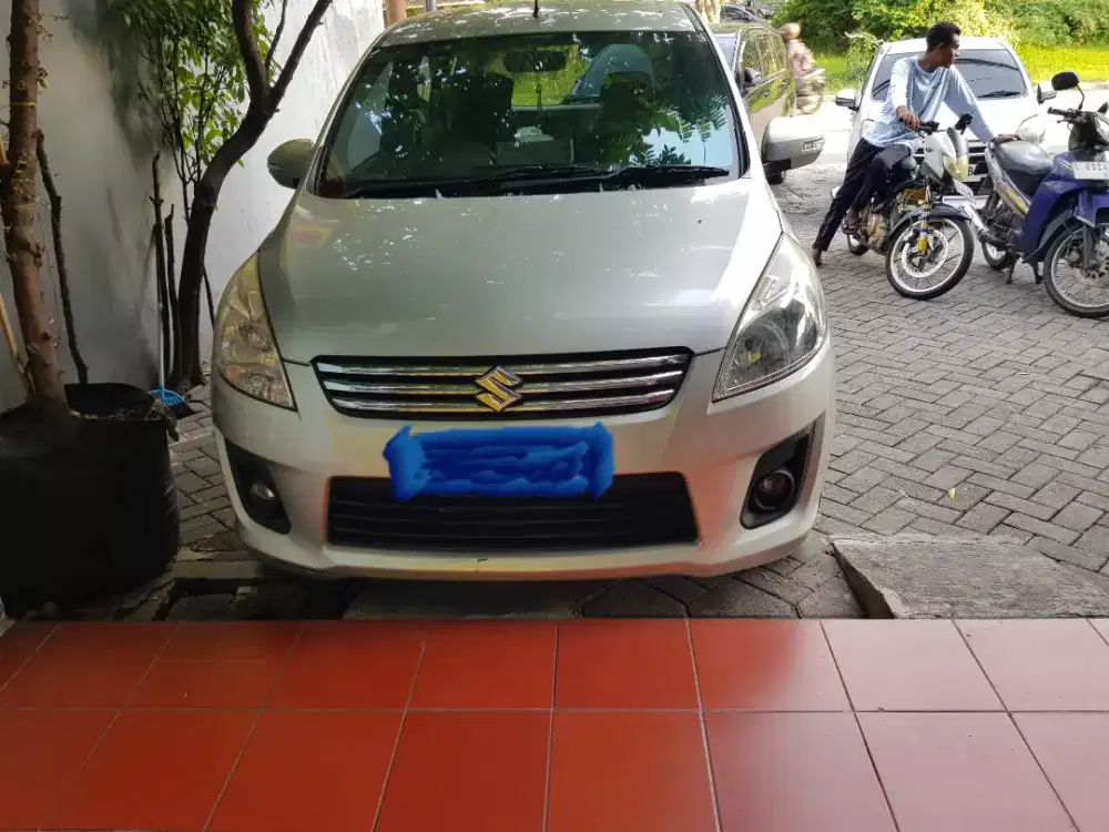 Suzuki ertiga sdx 2013 AT