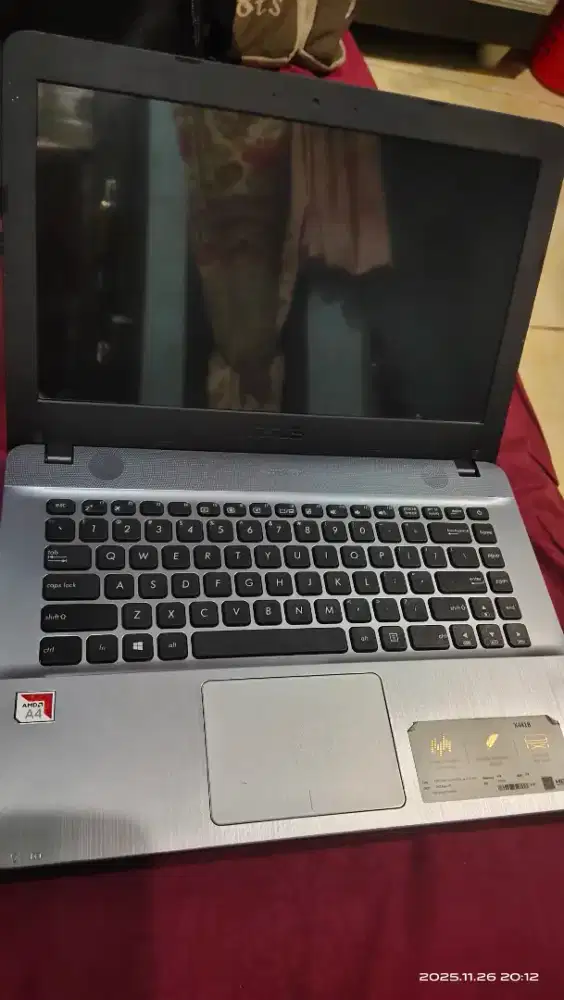 Laptop ASUS X441B RAM 12GB SSD 700GB