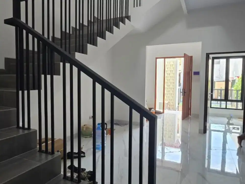 Dijual rumah brand new   Taman Villa Meruya  Hadap selatan