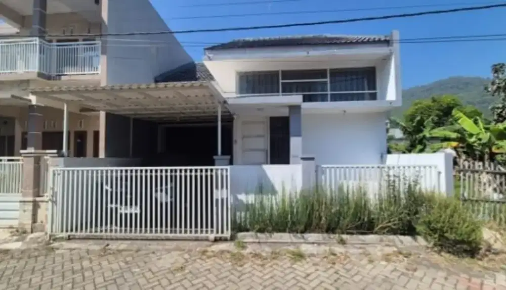 RUMAH DIJUAL DI TENGAH KOTA BATU