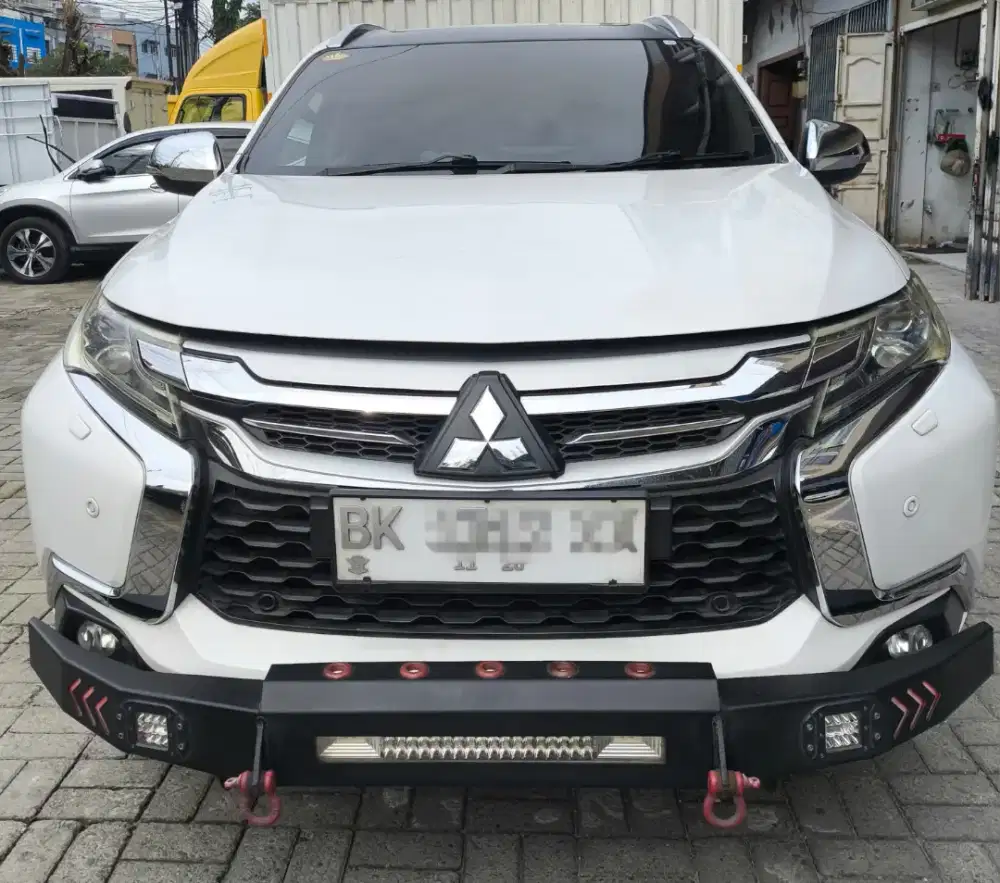 Pajero Dakar 4x2 AT 2018 Putih