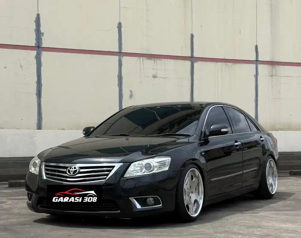 Toyota Camry 2.4 V AT Warna Hitam Tahun 2010 KM 120rb