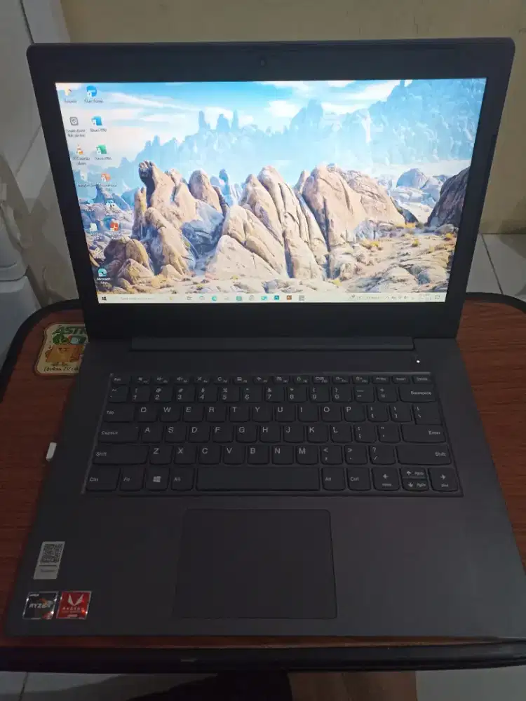 LENOVO 81B1 AMD Ryzen 3 2200U Redion Vega Mobile GFX