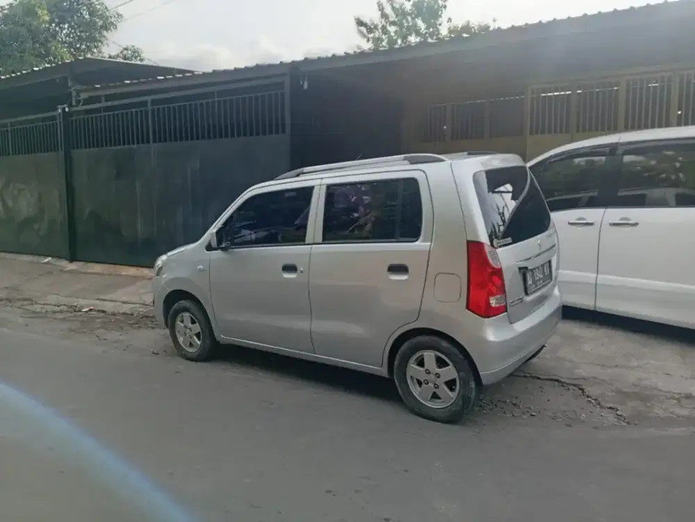 Karimun wagon siap pakai mulus