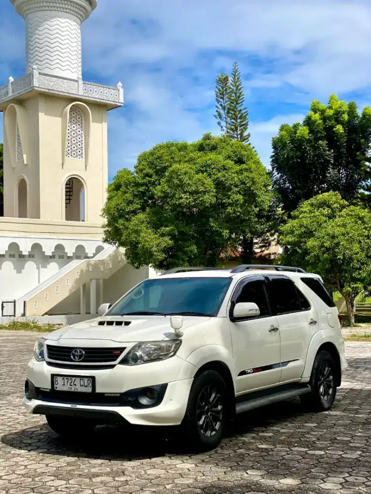 Toyota Fortuner VNT S TRD 2.5 AT 2014