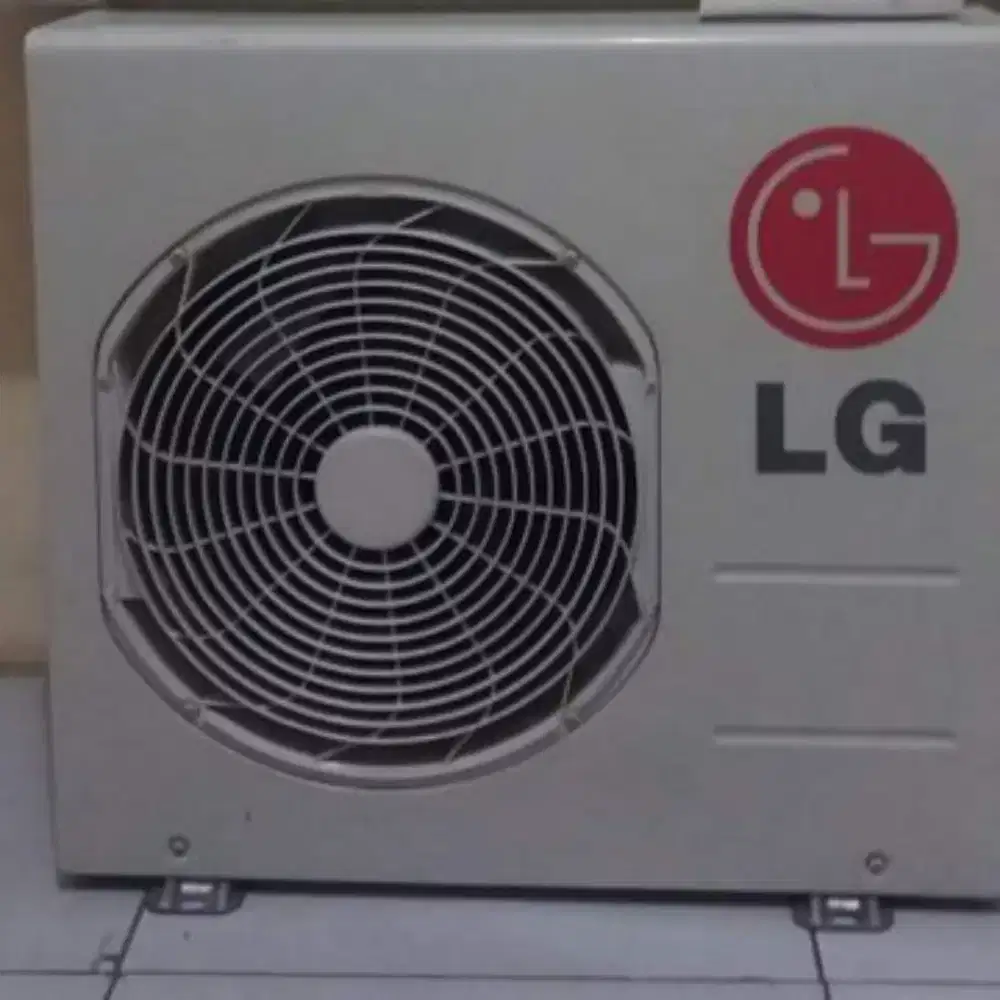 Outdoor ac 1/2 pk LG