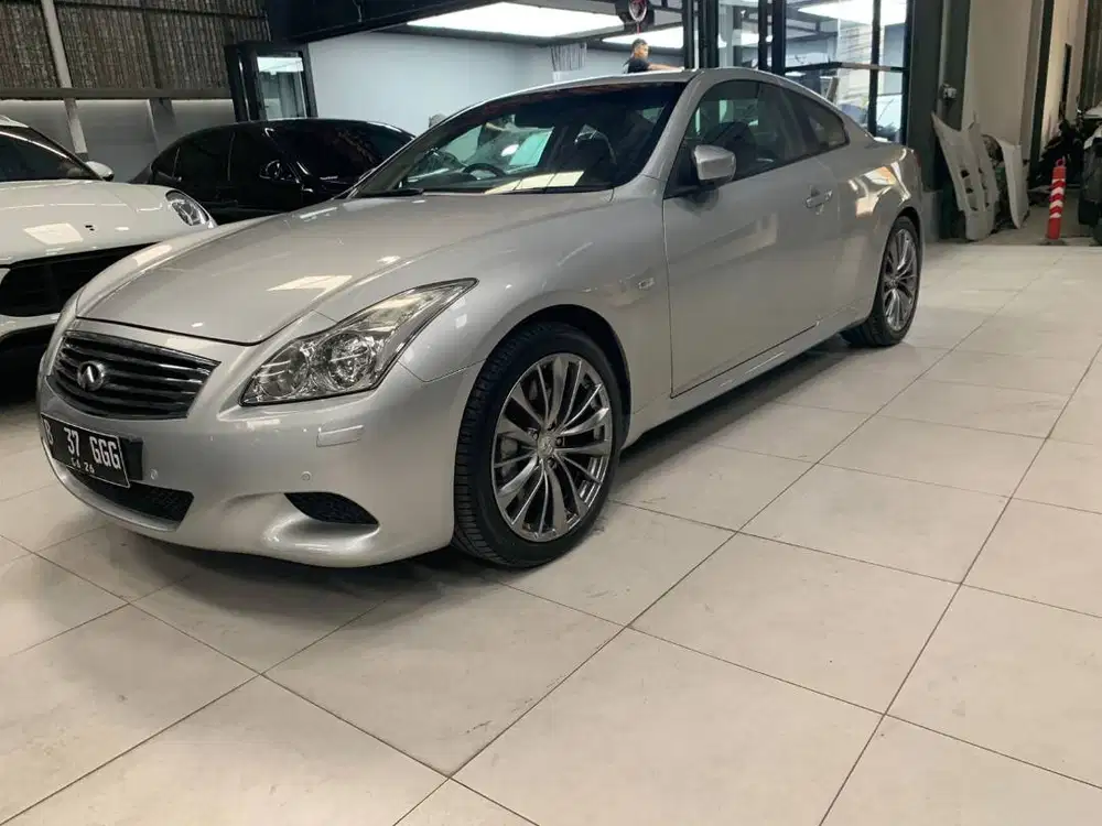Infiniti G37 Coupe 2011 Silver 2012 2010 Mobil Bekas Jual Cepat BU